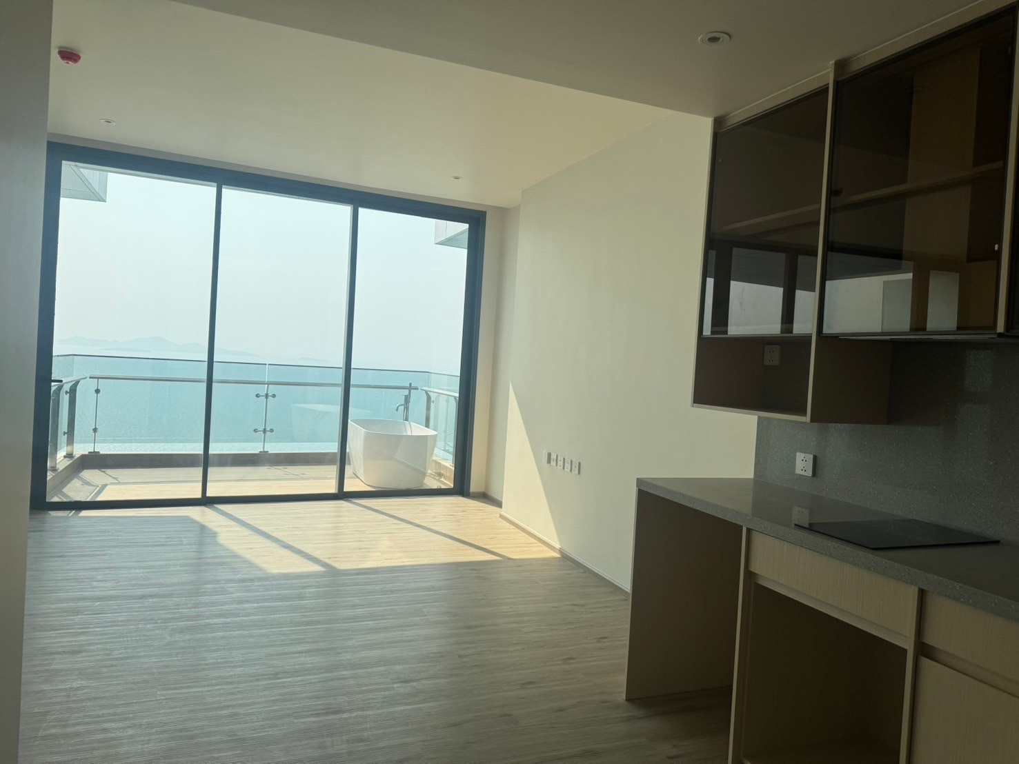 1 Bedroom 1 Bathroom Terrace Horizon at Arom Wongamat photo 21