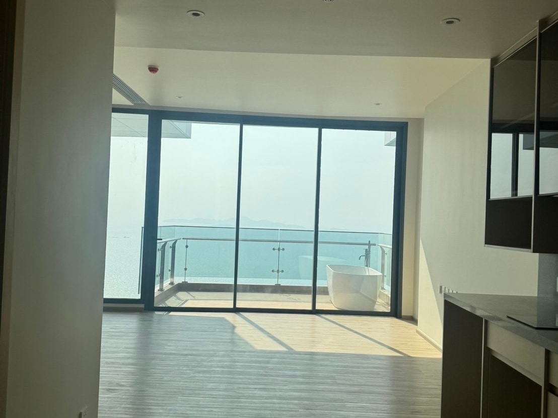 1 Bedroom 1 Bathroom Terrace Horizon at Arom Wongamat photo 18