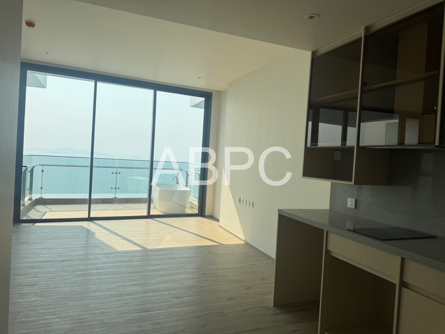 1 Bedroom 1 Bathroom Terrace Horizon at Arom Wongamat photo 6