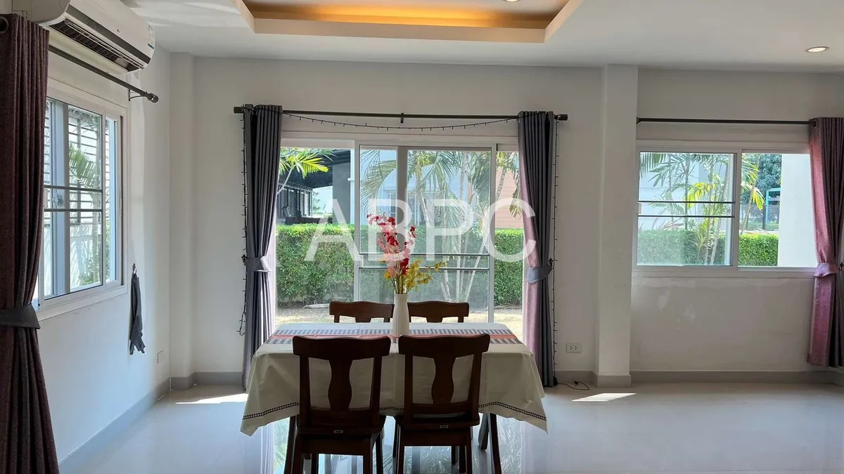 3 Bedrooms 3 Bathrooms in East Pattaya photo 11