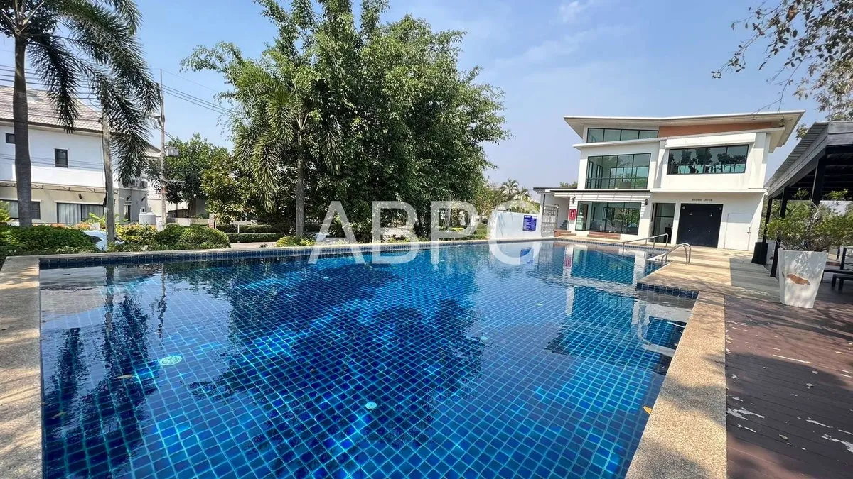 3 Bedrooms 3 Bathrooms in East Pattaya photo 7