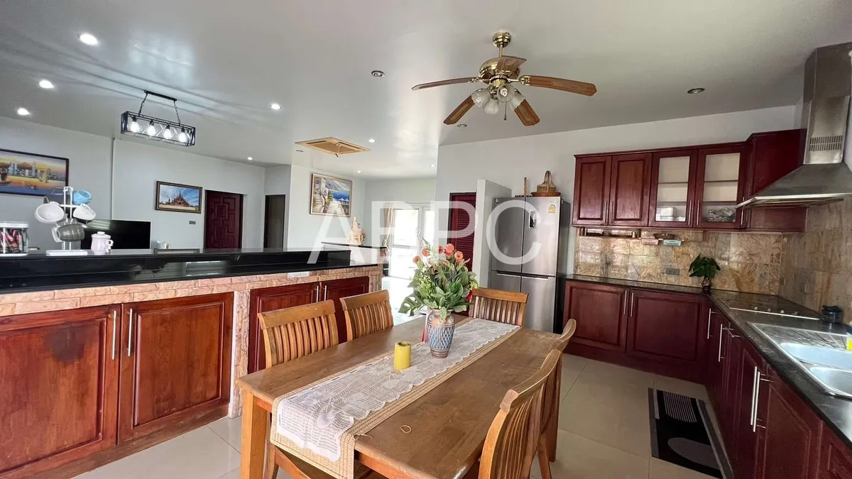 3 Bedrooms 3 Bathrooms in Mapprachan photo 7