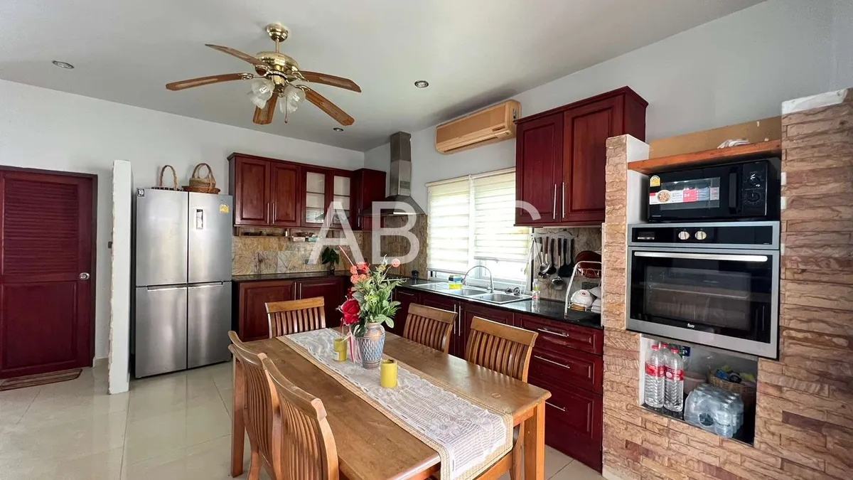 3 Bedrooms 3 Bathrooms in Mapprachan photo 8