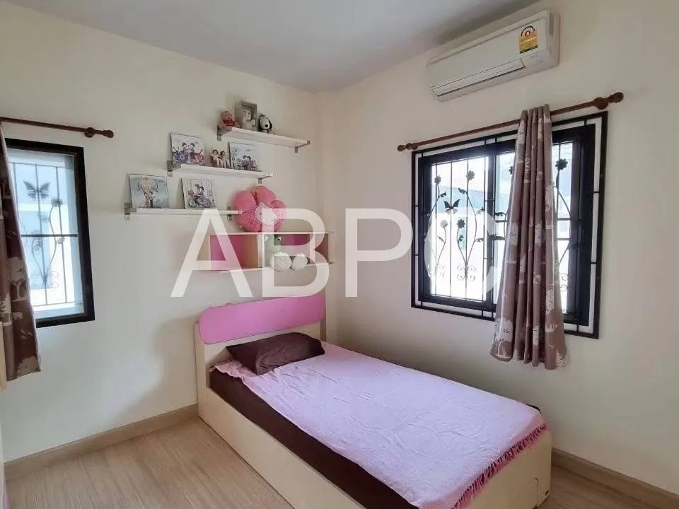 3 Bedrooms 3 Bathrooms in East Pattya photo 7