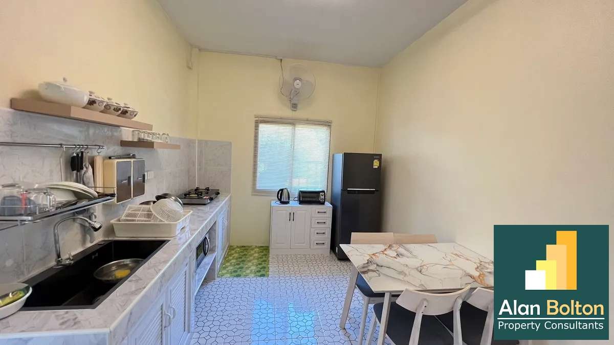 3 Bedrooms 2 Bathrooms in East Pattaya photo 10
