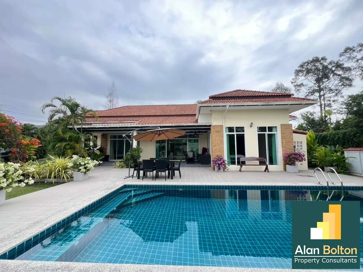 Beautiful Private Pool Villa 3 Bedroom 2 Bathroom in Huay Yai photo 15