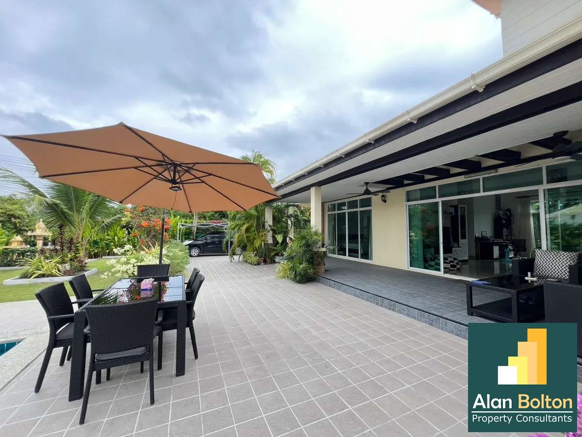 Beautiful Private Pool Villa 3 Bedroom 2 Bathroom in Huay Yai photo 8
