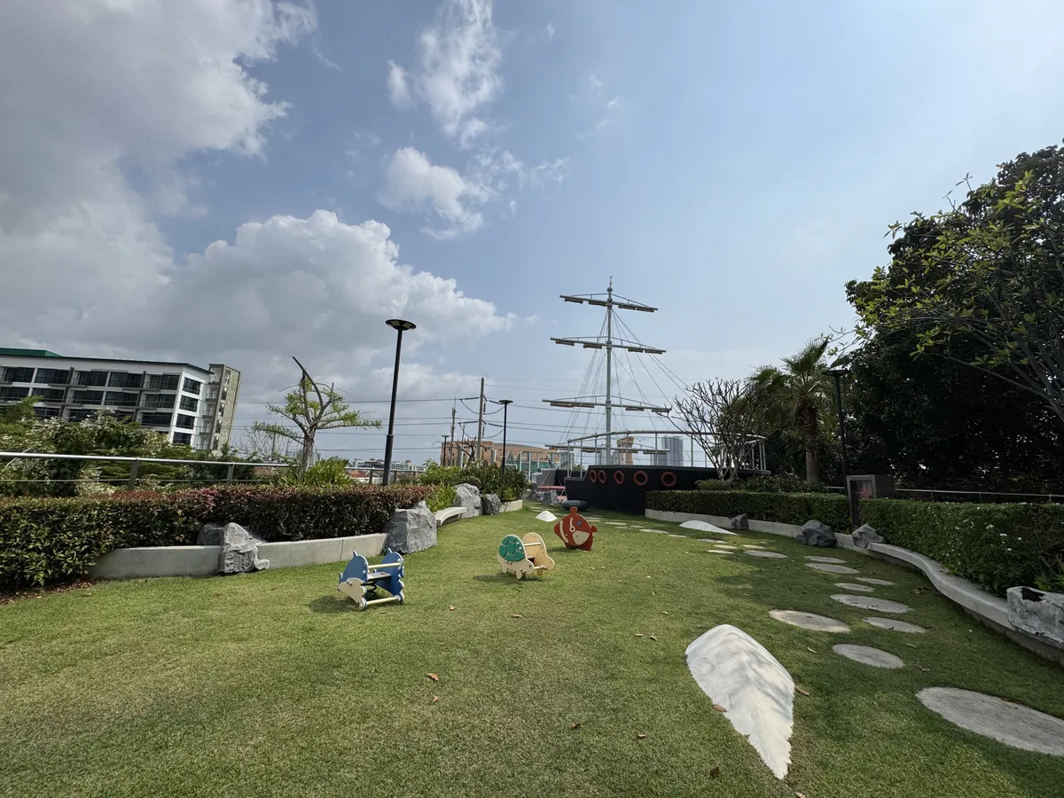 Beautiful 2 Bedroom 2 Bathroom Sea View Condo on Thepprasit Road photo 17