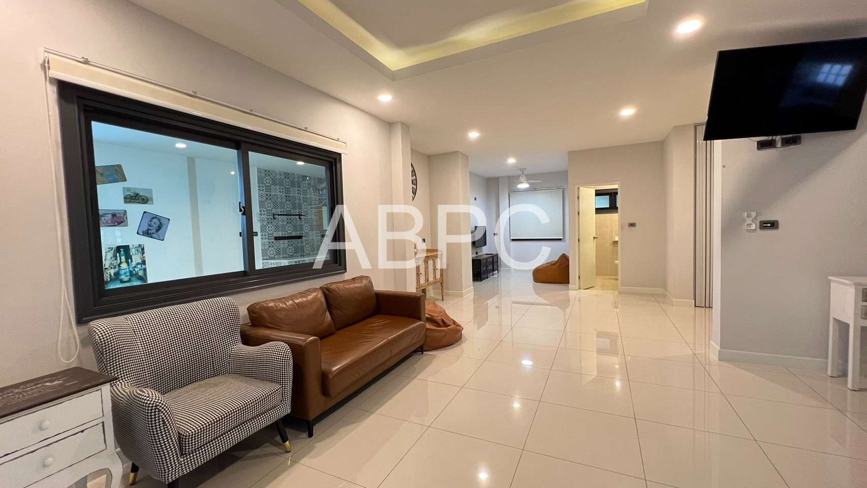 Modern 4 Bed 4 Bath House in East Pattaya - Patta Prime photo 3