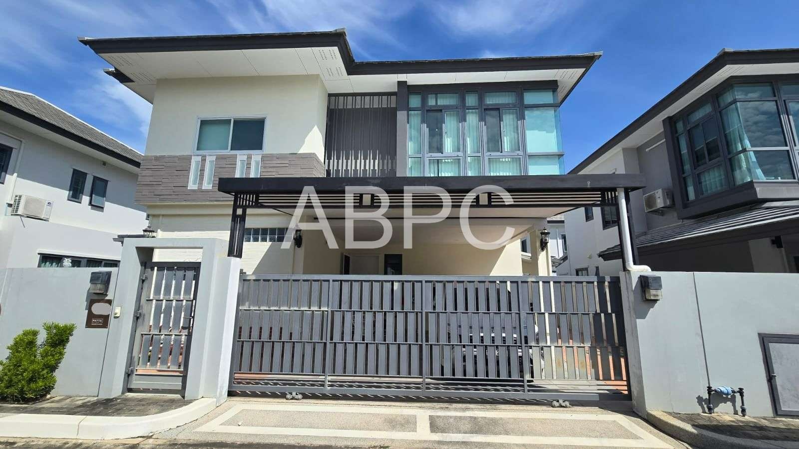 Modern 4 Bed 4 Bath House in East Pattaya - Patta Prime