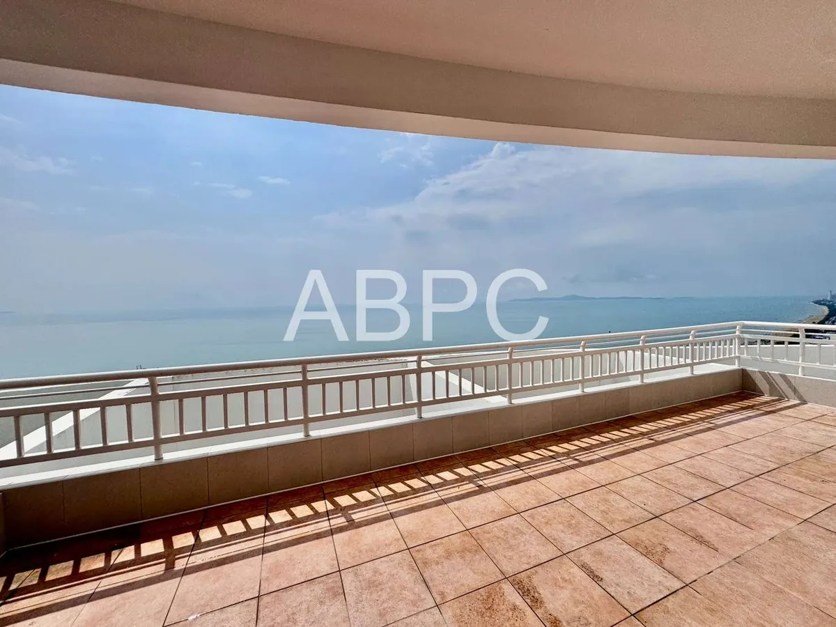 2 Bedroom Duplex Condo - Metro