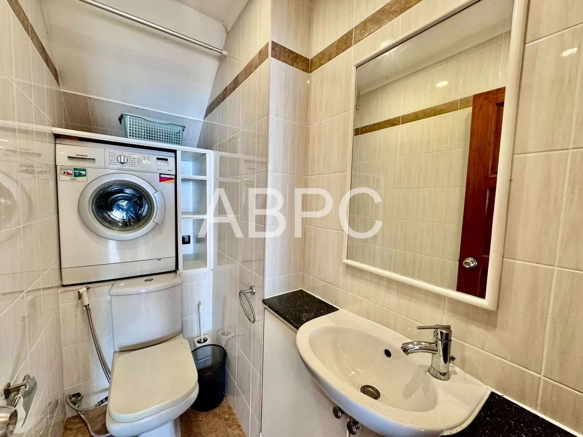 2 Bedroom Duplex Condo - Metro photo 14