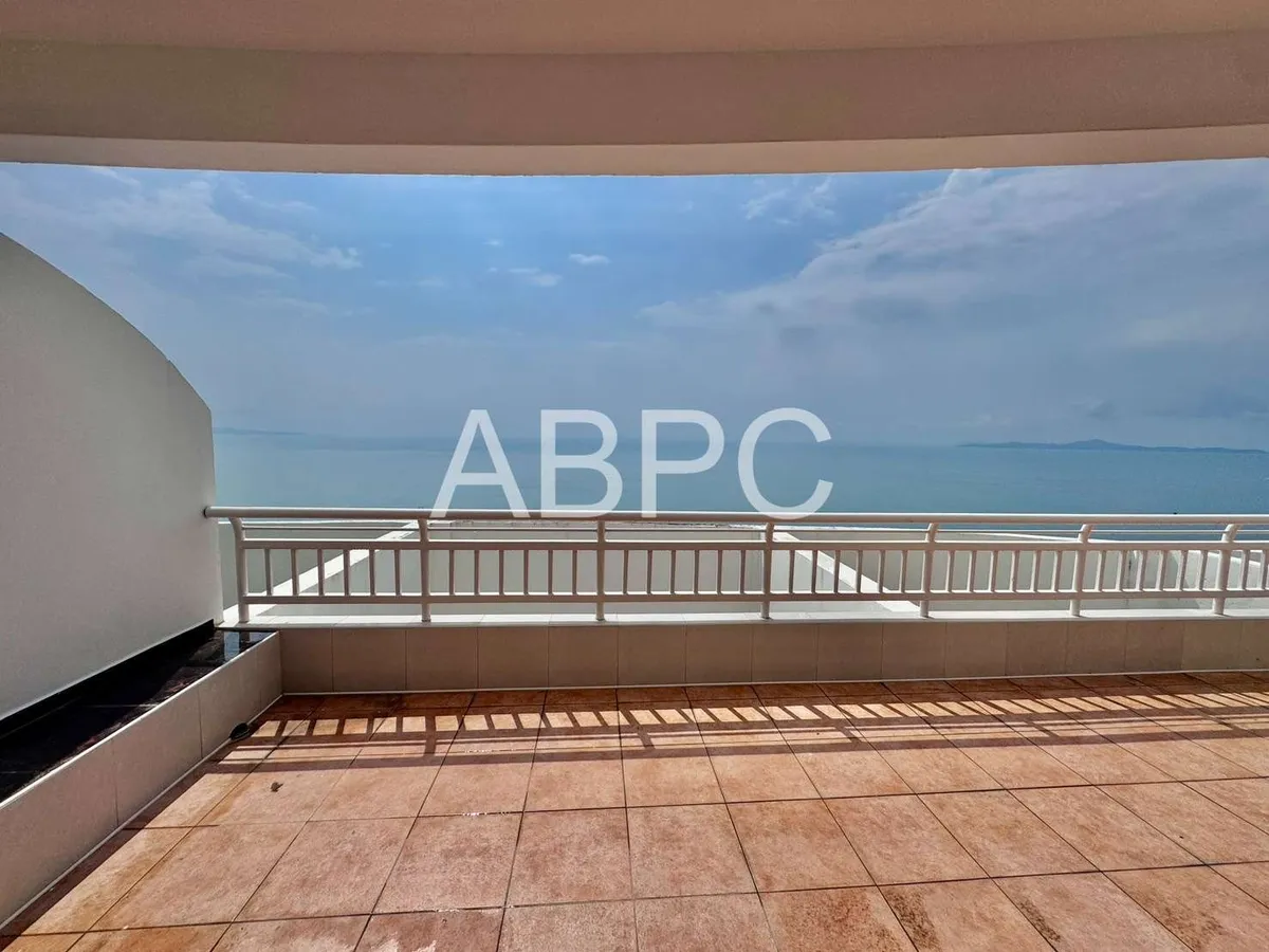 2 Bedroom Duplex Condo - Metro photo 3