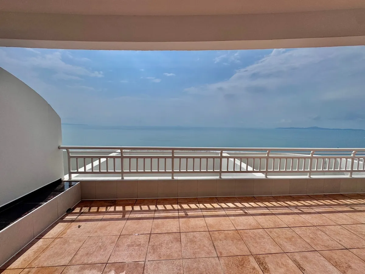 2 Bedroom Duplex Condo - Metro photo 21