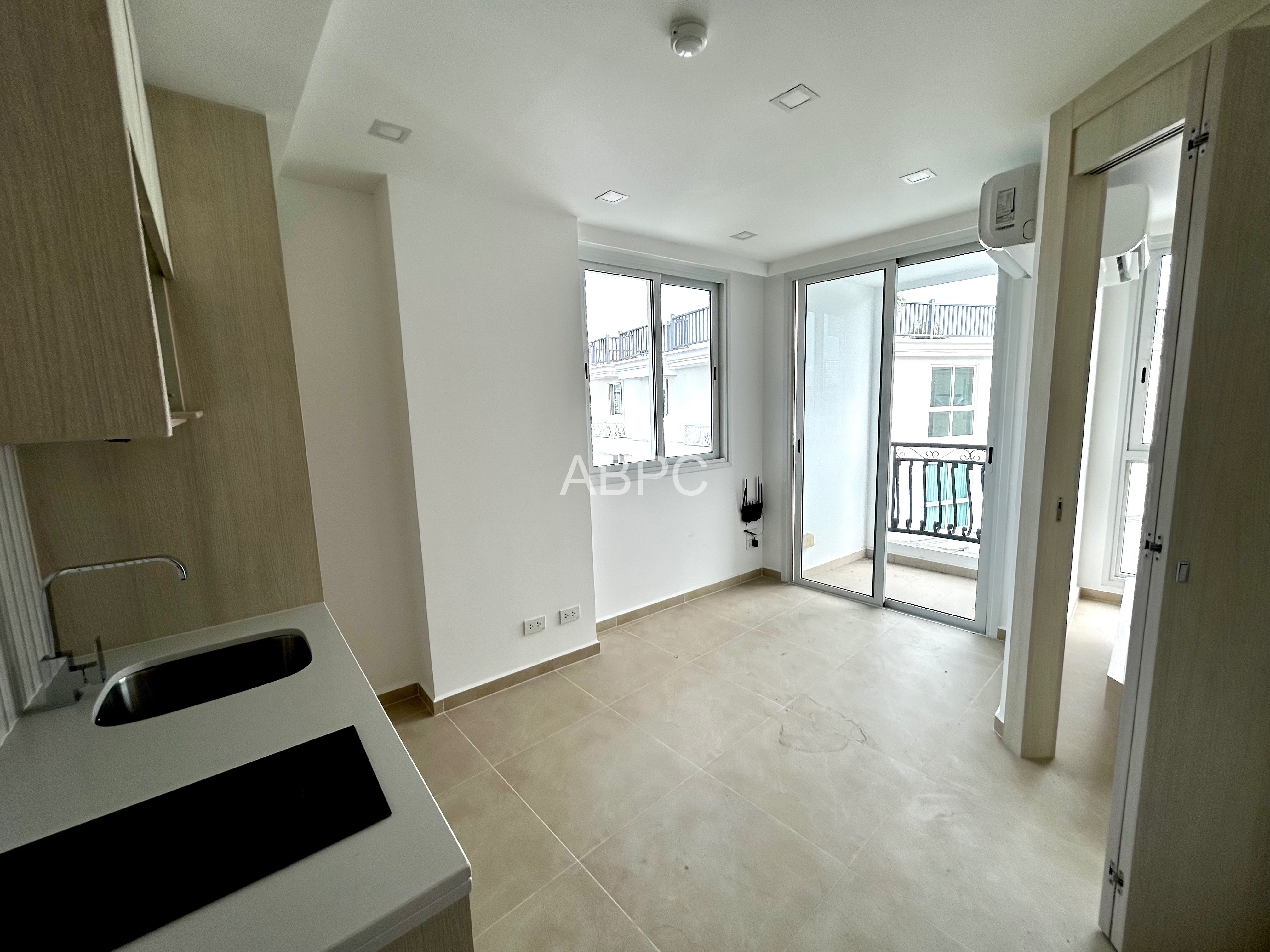 Studio Condo in South Pattaya - Olympus City Garden photo 5