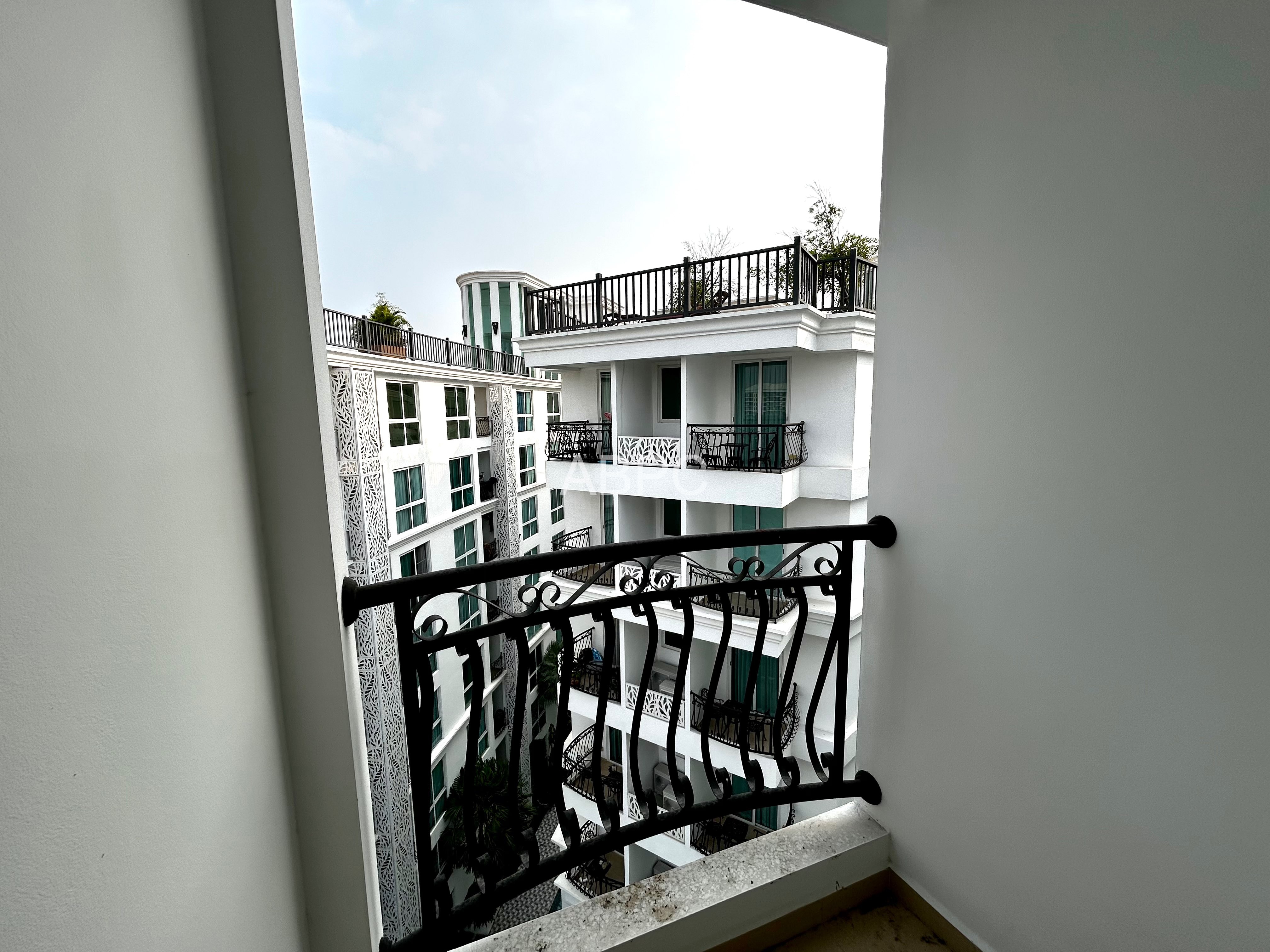 Studio Condo in South Pattaya - Olympus City Garden photo 8