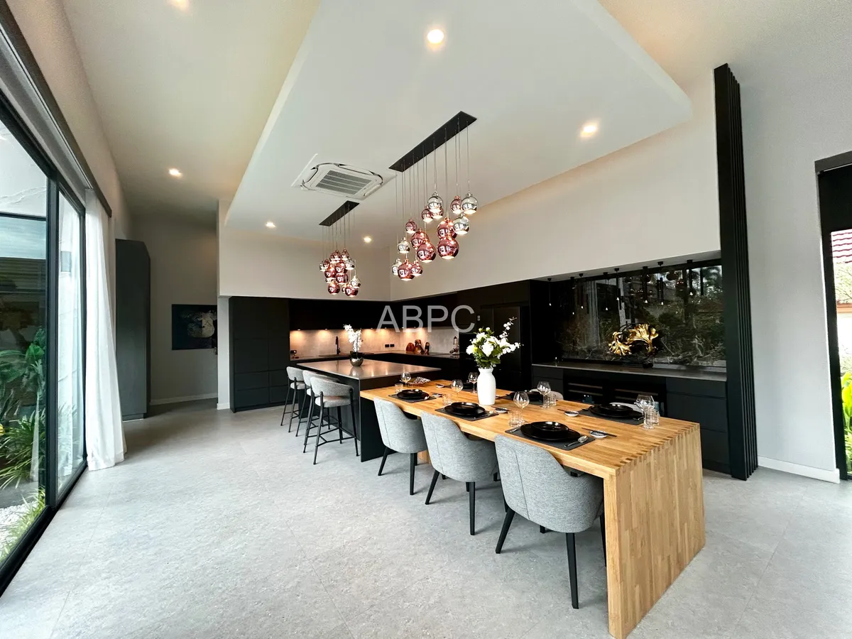 Stunning 4 Bedroom 4 Bathroom House in Mabprachan photo 3