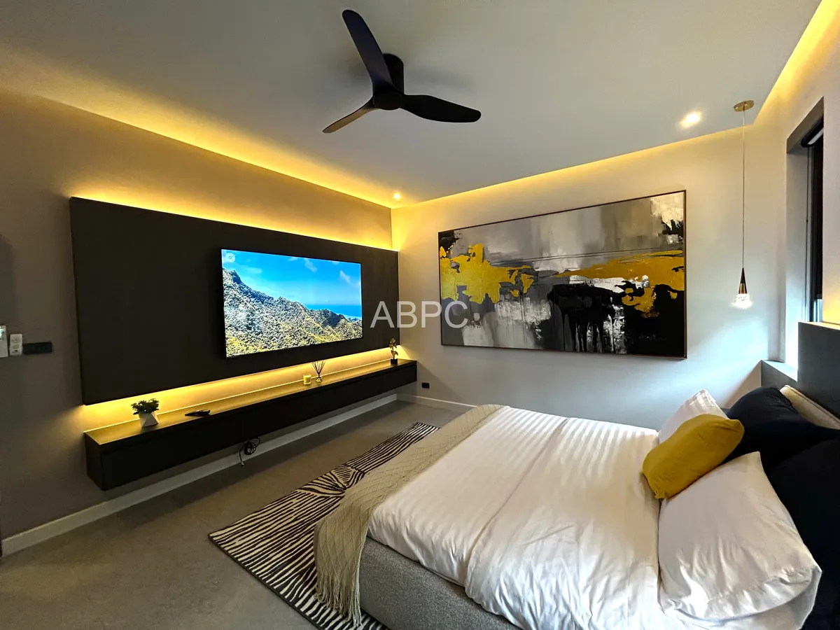 Stunning 4 Bedroom 4 Bathroom House in Mabprachan photo 8