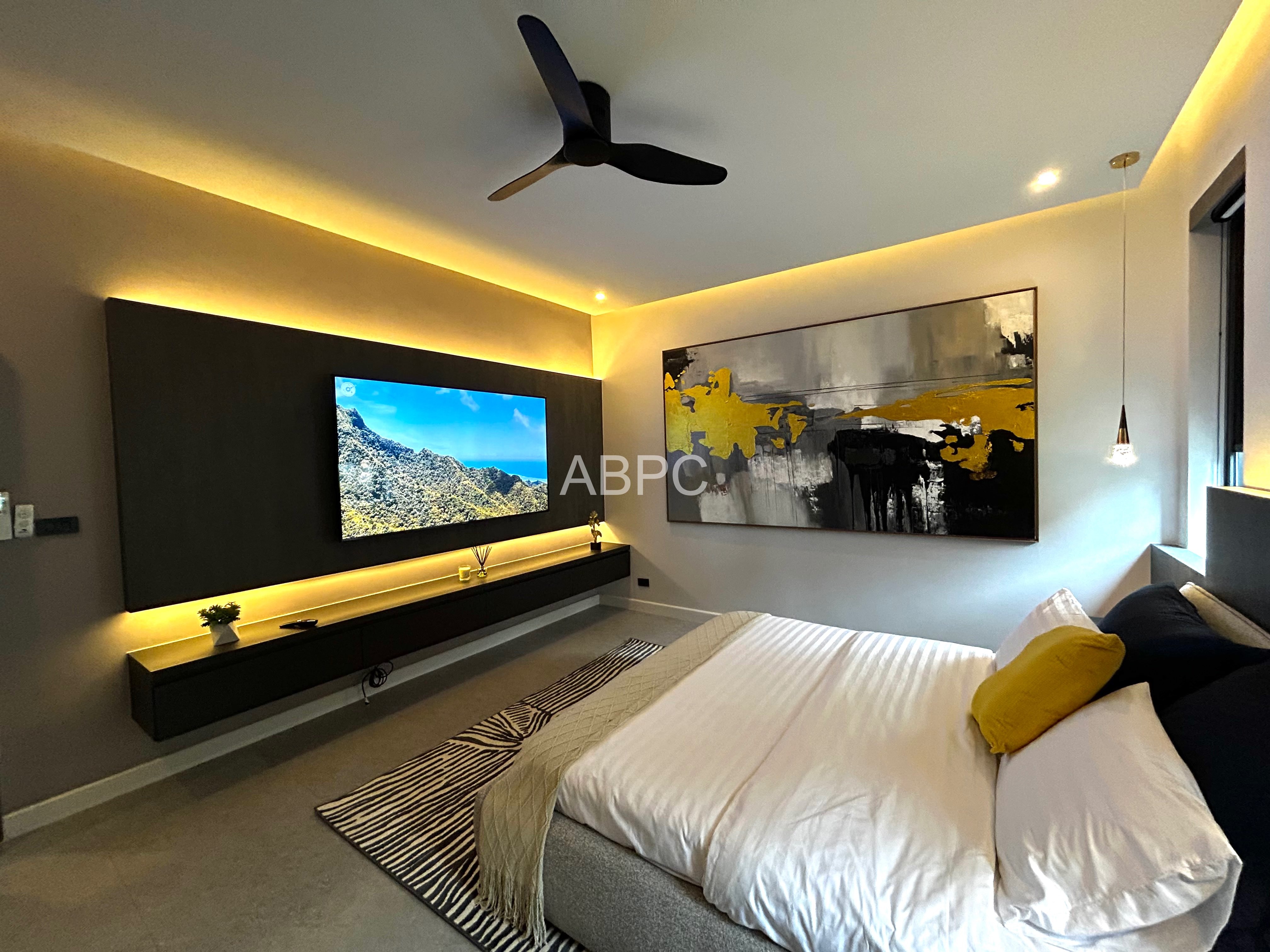 Stunning 4 Bedroom 4 Bathroom House in Mabprachan photo 9