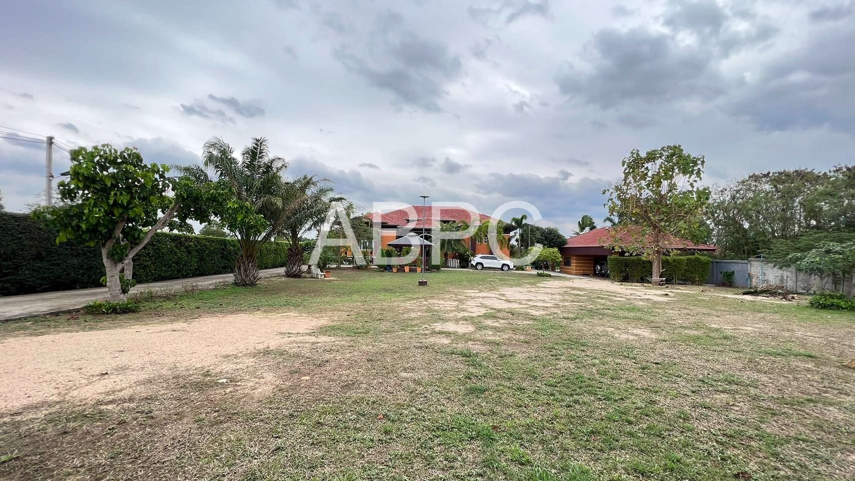 5 Bedrooms 6 Bathrooms Estate  in East Pattaya photo 8