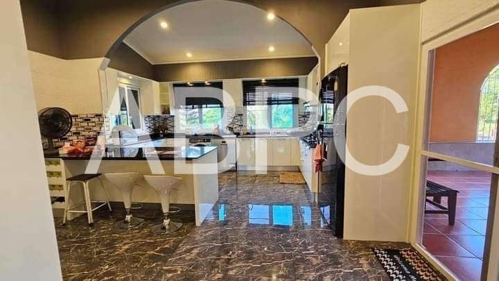 5 Bedrooms 6 Bathrooms Estate  in East Pattaya photo 3