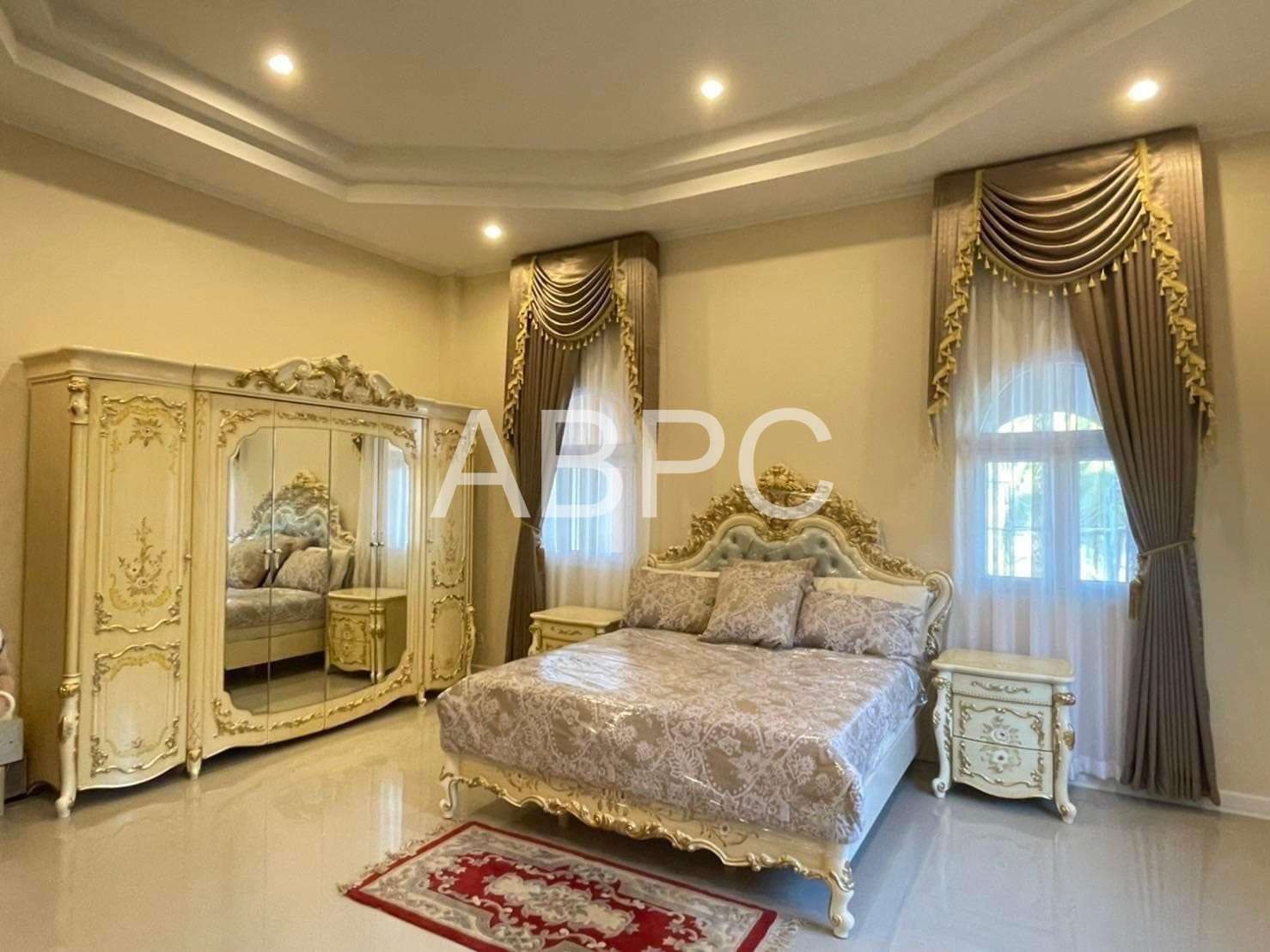 5 Bedrooms 6 Bathrooms Estate  in East Pattaya photo 15