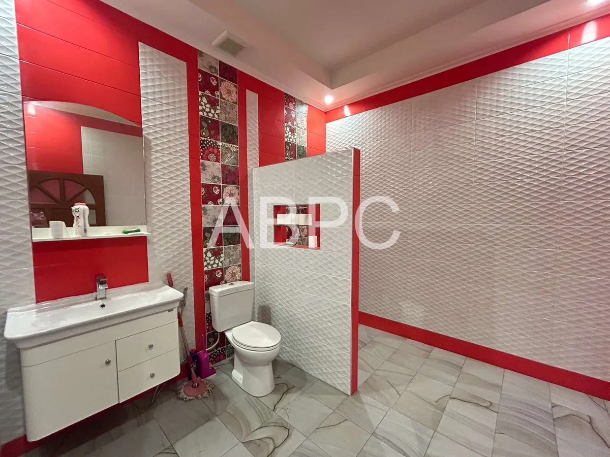 5 Bedrooms 6 Bathrooms Estate in East Pattaya photo 16
