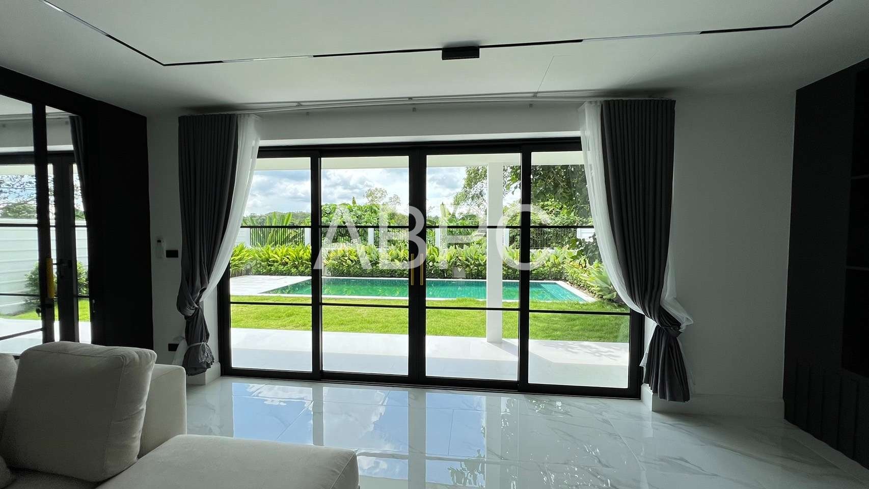 4 Bedrooms 6 Bathrooms House in East Pattaya - Highgrove Villas photo 7
