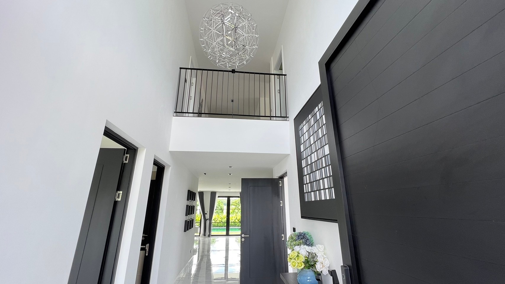 4 Bedrooms 6 Bathrooms House in East Pattaya - Highgrove Villas photo 21