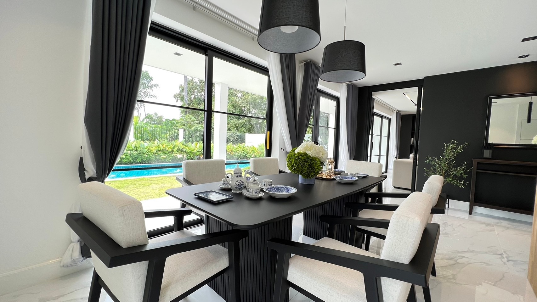 4 Bedrooms 6 Bathrooms House in East Pattaya - Highgrove Villas photo 23