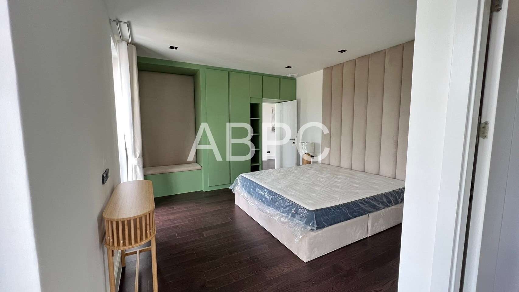 4 Bedrooms 6 Bathrooms House in East Pattaya - Highgrove Villas photo 9