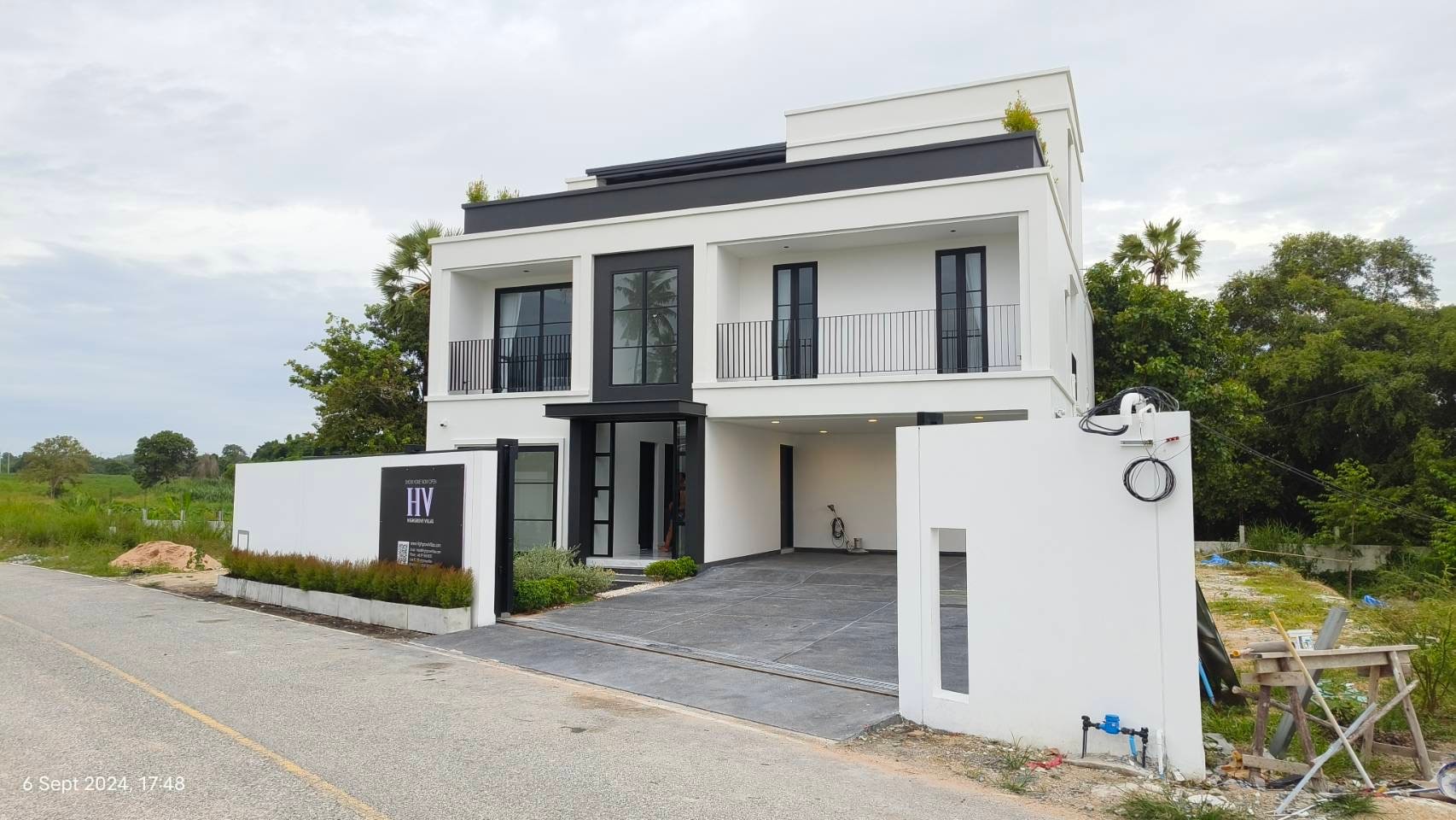 4 Bedrooms 6 Bathrooms House in East Pattaya - Highgrove Villas photo 13