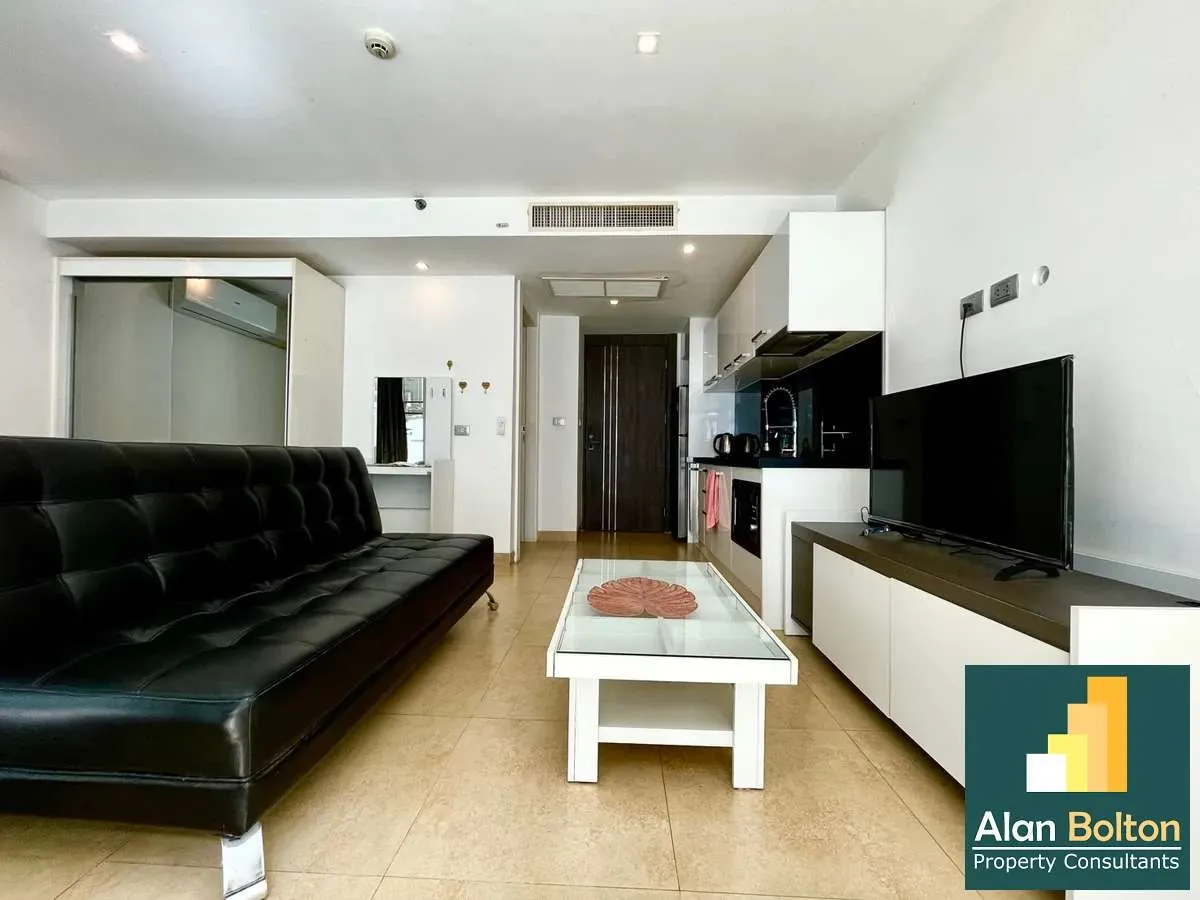 Studio 1 Bathroom in Central Pattaya photo 13