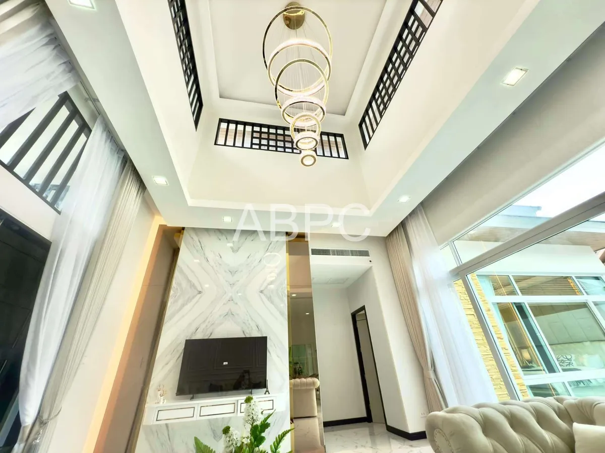 Pool Villa For Sale in East Pattaya photo 14