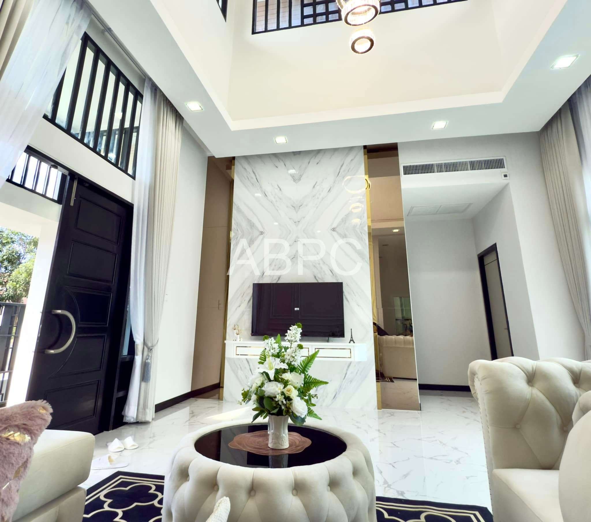 Pool Villa For Sale in East Pattaya photo 13