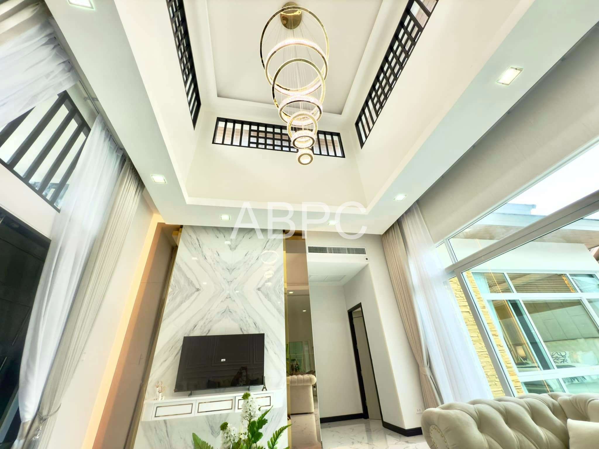 Pool Villa For Sale in East Pattaya photo 14