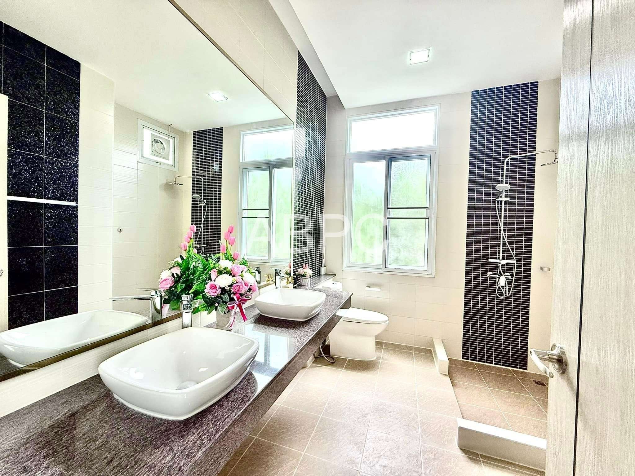 Pool Villa For Sale in East Pattaya photo 2