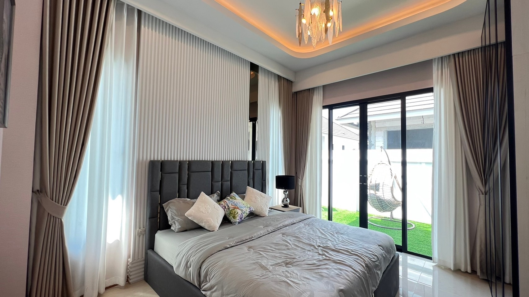 MODERN LUXURY 3 Bedrooms 4 Bathrooms in Huay yai photo 22