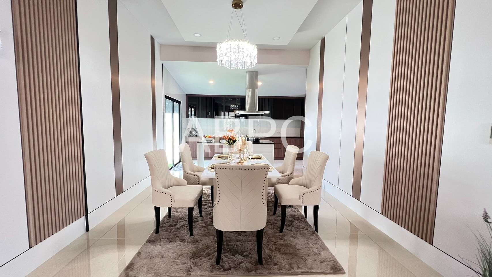MODERN LUXURY 3 Bedrooms 4 Bathrooms in Huay yai photo 11