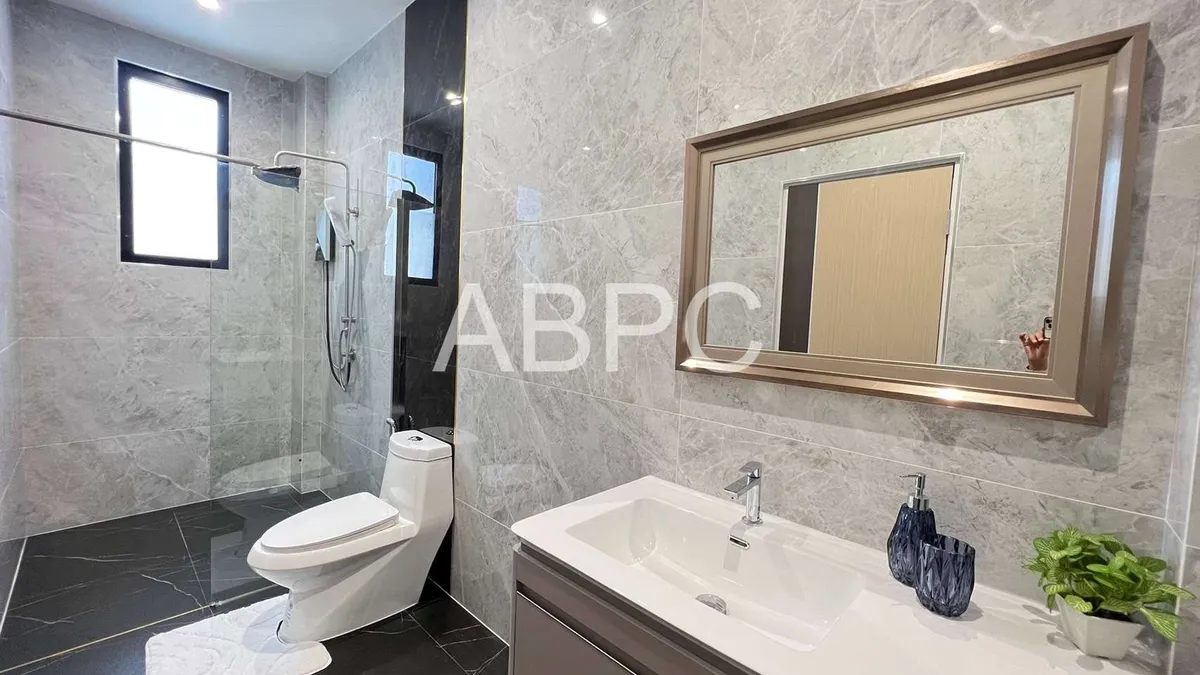 MODERN LUXURY 3 Bedrooms 4 Bathrooms in East Pattaya photo 6