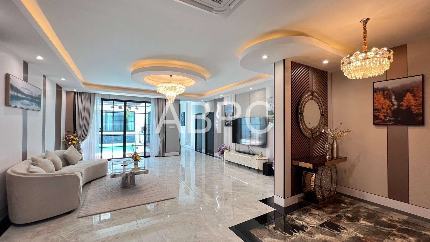 MODERN LUXURY 3 Bedrooms 4 Bathrooms in East Pattaya photo 10