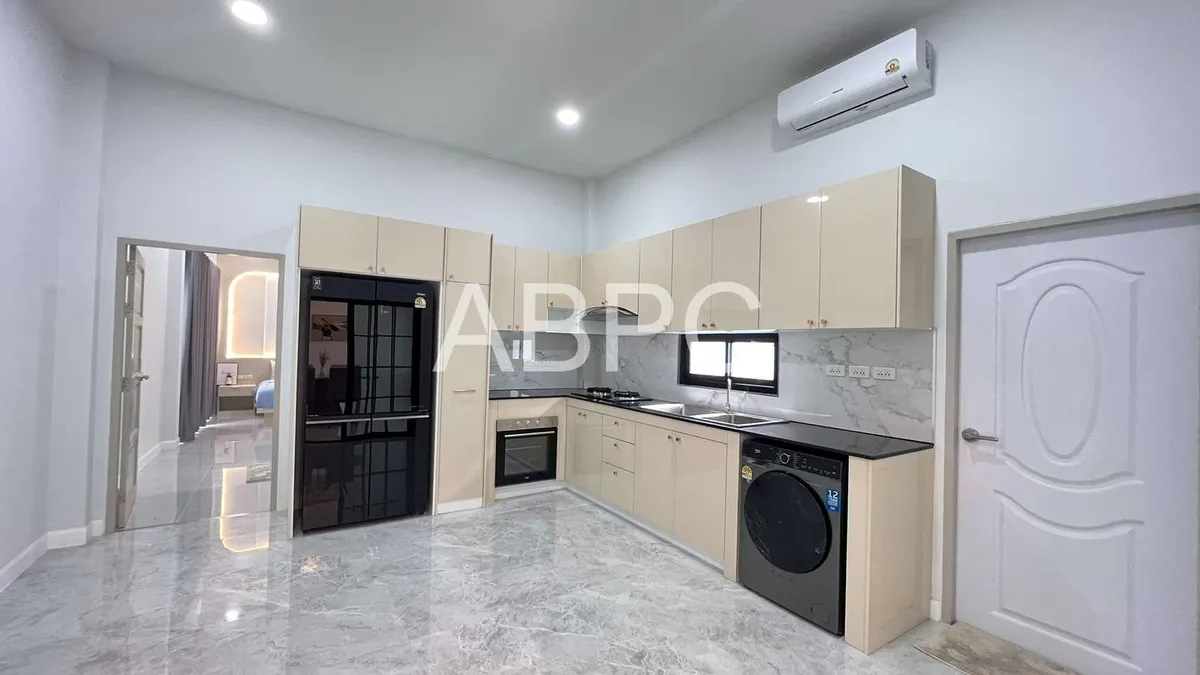 New Pool villas 4 Bedrooms 4 Bathrooms in East pattaya photo 9