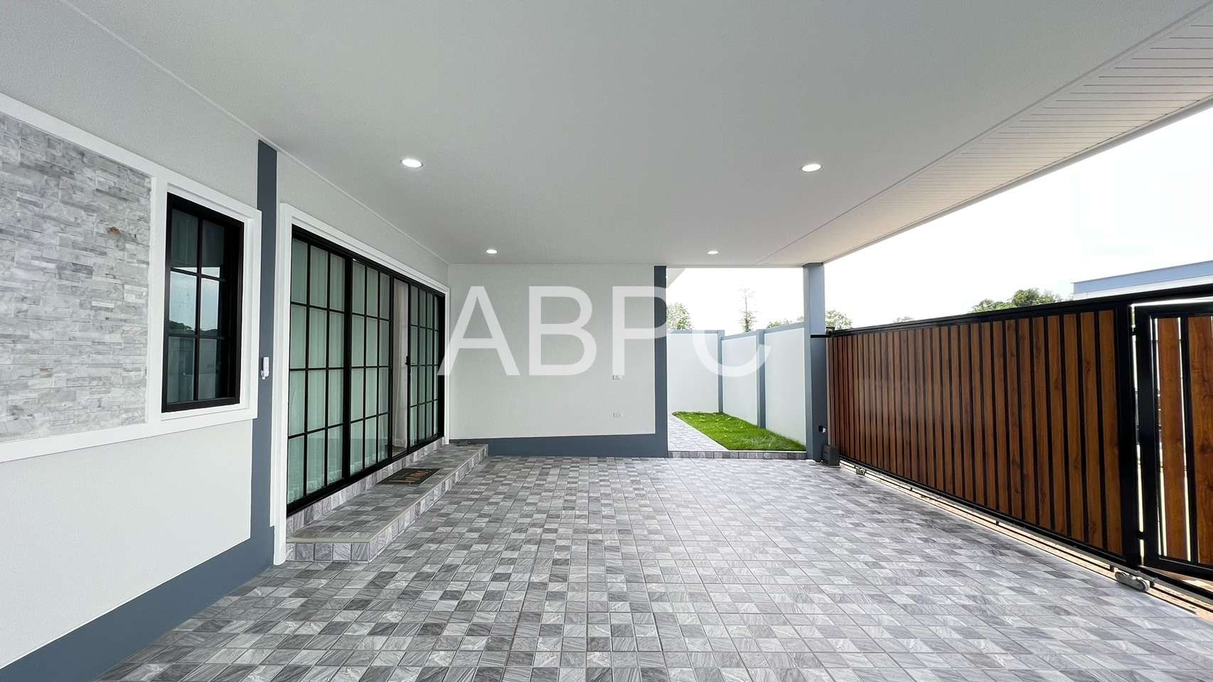 New Pool villas  4 Bedrooms 4 Bathrooms in East pattaya photo 14
