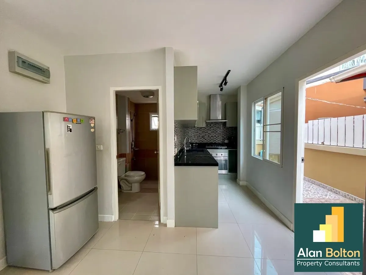 3 Bedrooms 2 Bathrooms in Jomtien photo 3