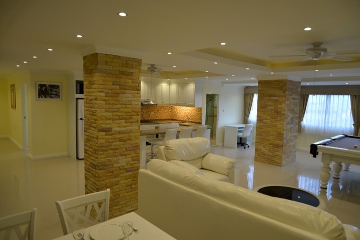 Large Renovated 2 Bed 3 Bath Penthouse Condo In Central Pattaya photo 15