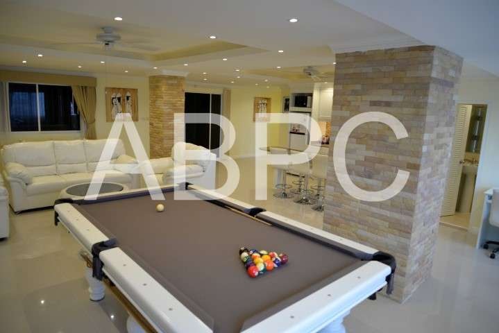 Large Renovated 2 Bed 3 Bath Penthouse Condo In Central Pattaya photo 8