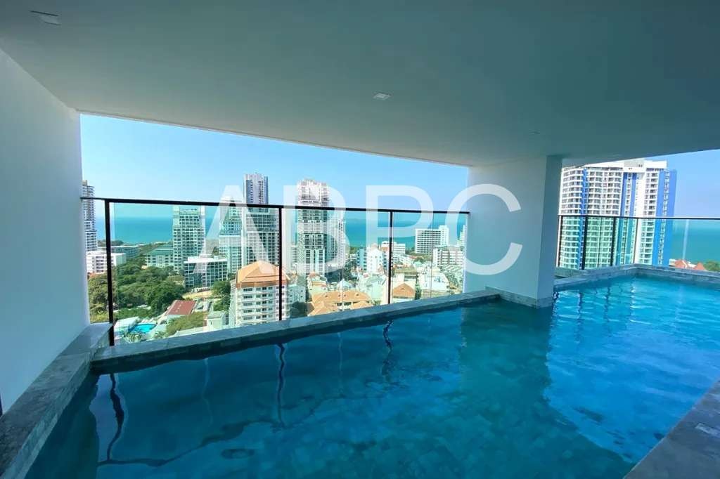 1 Bedroom Condo For Sale in Prahtamnak photo 3