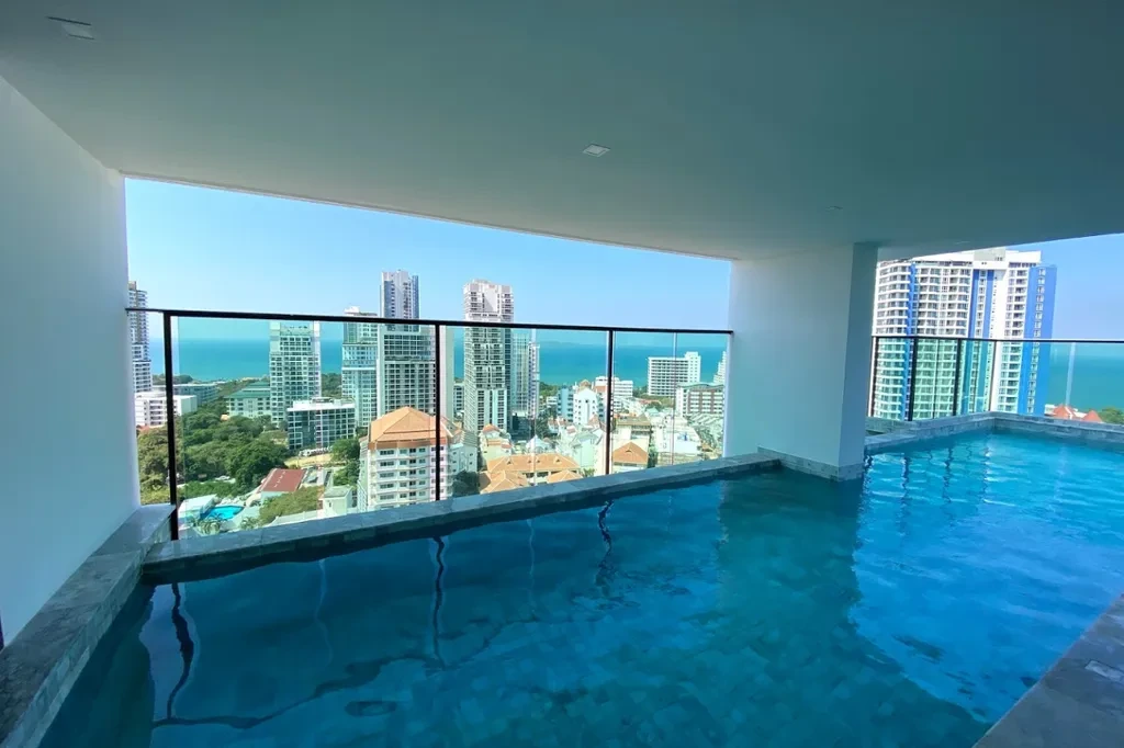 1 Bedroom Condo For Sale in Prahtamnak photo 12