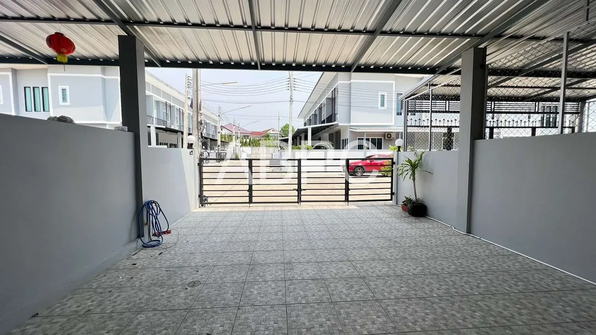 Townhome for rent 3 Bedrooms 3 Bathrooms in East Pattaya photo 6