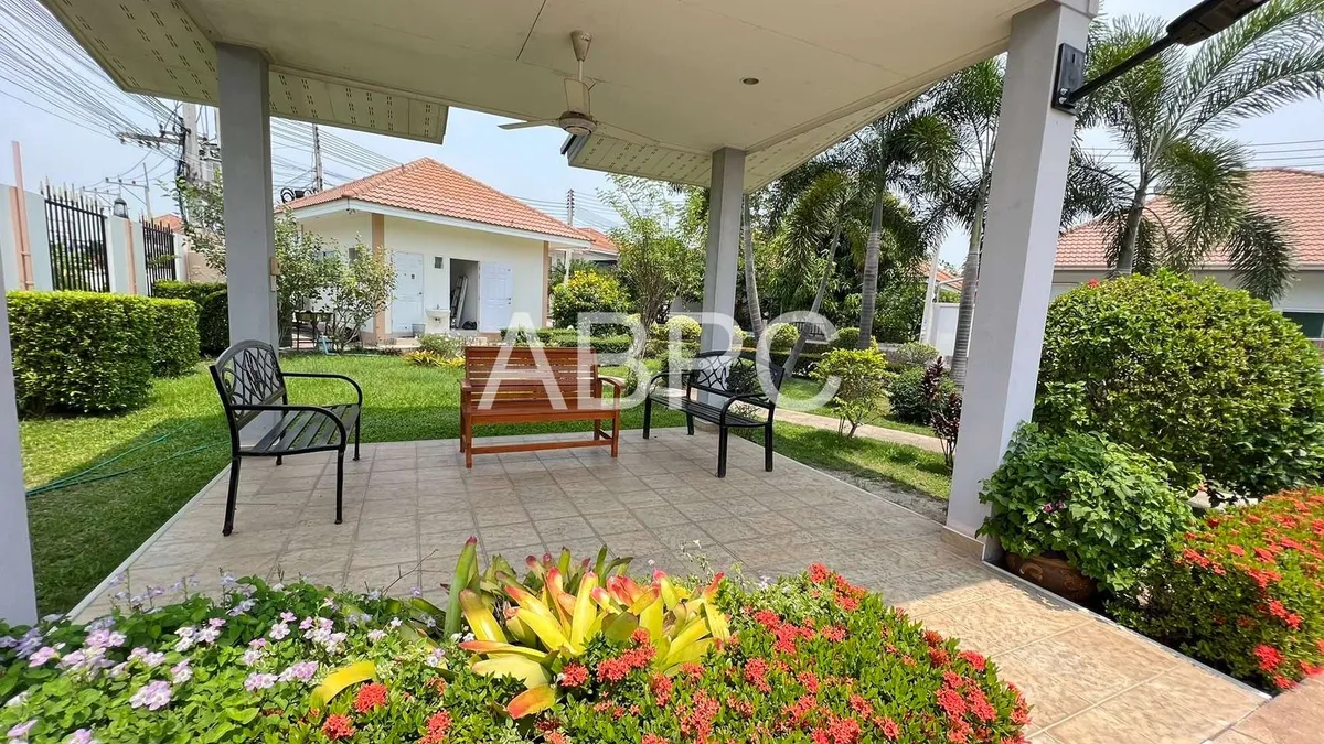 2-storey townhouse 3 Bedrooms 3 Bathrooms in East pattaya photo 16